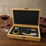 Set de Vino en Bambú en uso