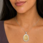 Colgante Virgen del Carmen Oval en Plata 925 con Oro